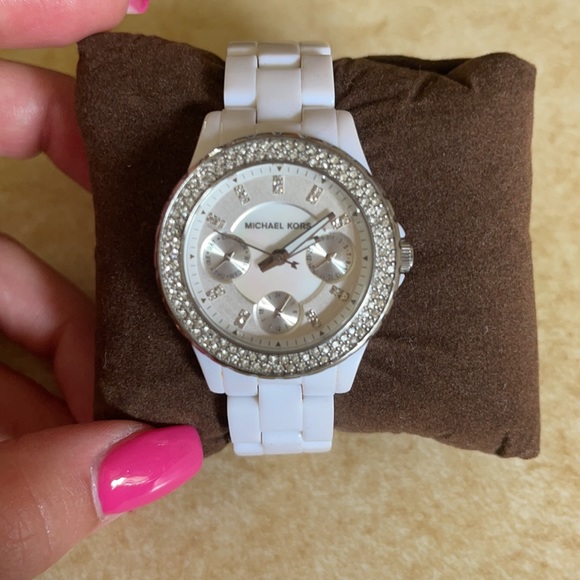 Michael Kors watch - Picture 2 of 2